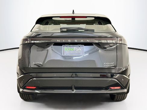 Used 2024 Nissan Ariya AWD image 7