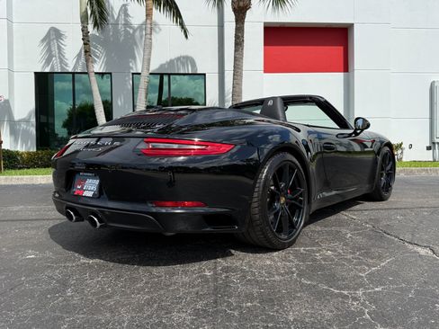 Used 2017 Porsche 911 Carrera S image 19