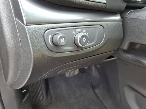 Used 2019 Buick Encore Preferred w/ Safety Package image 25