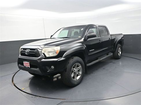 Used 2013 Toyota Tacoma PreRunner w/ SR5 Pkg image 3