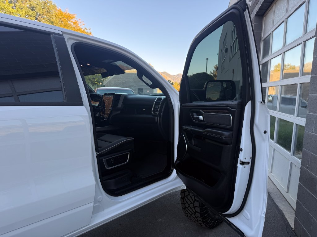 Used 2025 RAM 1500 Laramie w/ Sport Appearance Package AWD/4WD image 43
