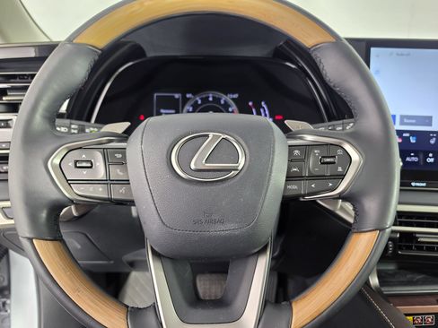 Used 2024 Lexus RX 350 Premium w/ Accessory Package (Z1) FWD image 8