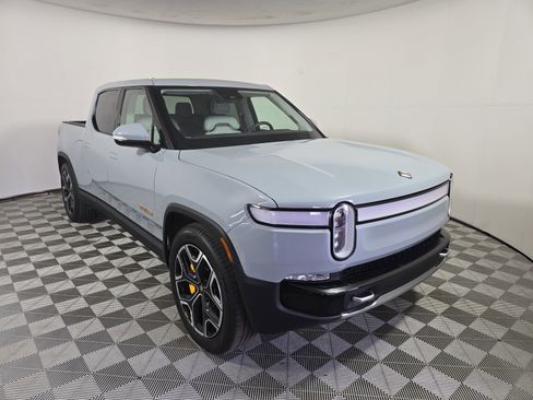 Used 2024 Rivian R1T Adventure AWD/4WD image 7