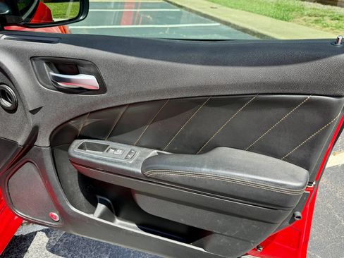Used 2017 Dodge Charger R/T RWD image 19