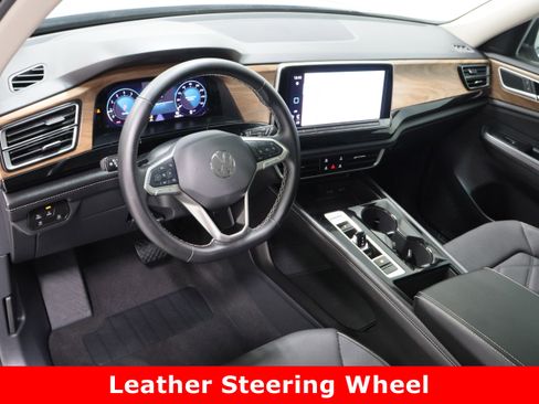Used 2024 Volkswagen Atlas SE image 13