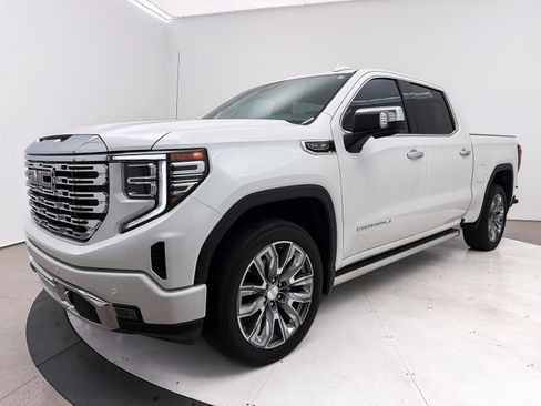 Used 2022 GMC Sierra 1500 Denali w/ Denali Reserve Package image 13