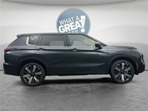 New 2026 Mitsubishi Outlander SE image 2
