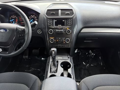 Used 2019 Ford Explorer XLT FWD image 13