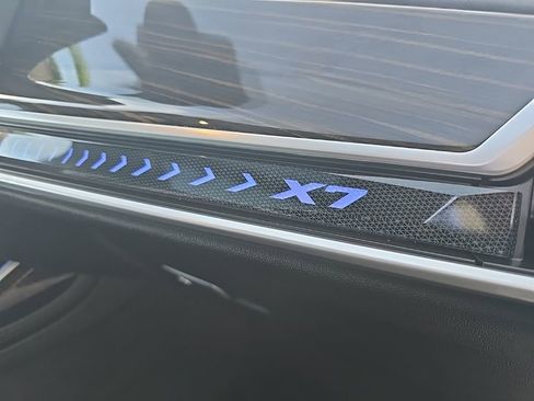 Used 2023 BMW X7 xDrive40i image 33