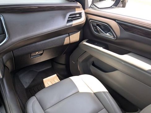 Used 2022 Chevrolet Tahoe Z71 AWD/4WD image 17