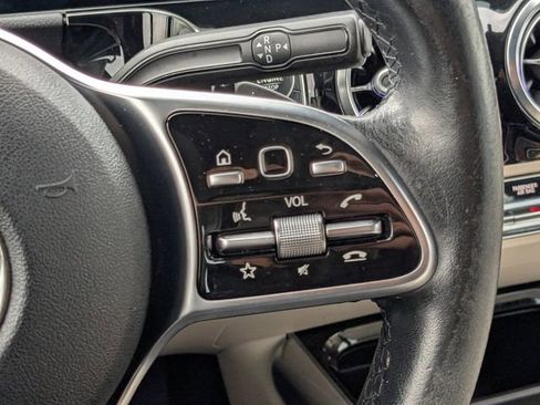 Used 2021 Mercedes-Benz GLA 250 w/ Premium Package image 22