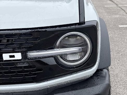 New 2026 Ford Bronco Outer Banks w/ Black Appearance Package image 11