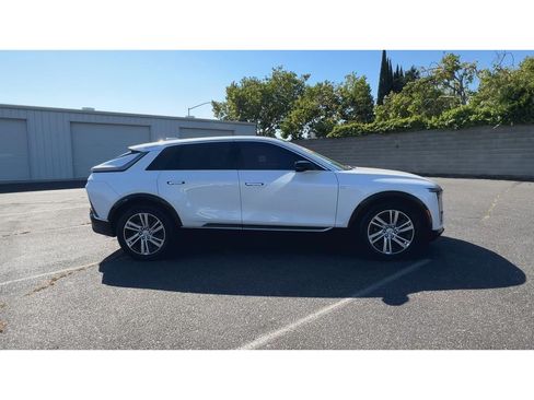 Certified 2024 Cadillac Lyriq Tech RWD image 13
