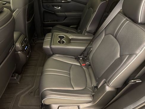 Certified 2025 Honda Pilot Elite image 18