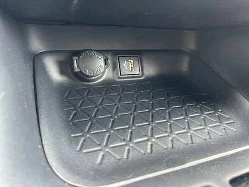 Used 2023 Toyota RAV4 AWD Hybrid image 21