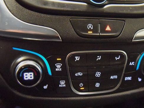 Used 2023 Chevrolet Equinox LT image 20