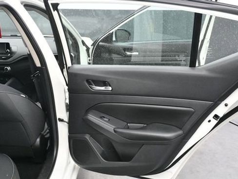 Used 2021 Nissan Altima 2.5 S FWD image 14