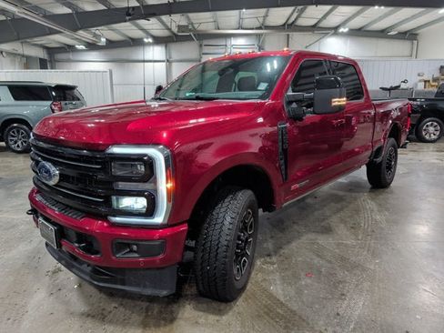 Used 2025 Ford F250 Platinum AWD/4WD image 6