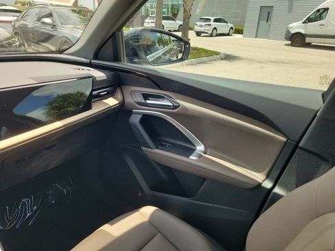 Certified 2025 Audi Q5 Premium w/ Convenience Package AWD/4WD image 14