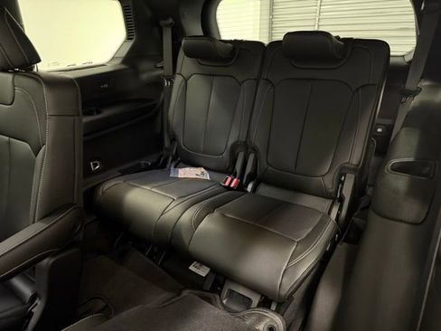 New 2025 Jeep Grand Cherokee L Limited w/ Luxury Tech Group II image 17