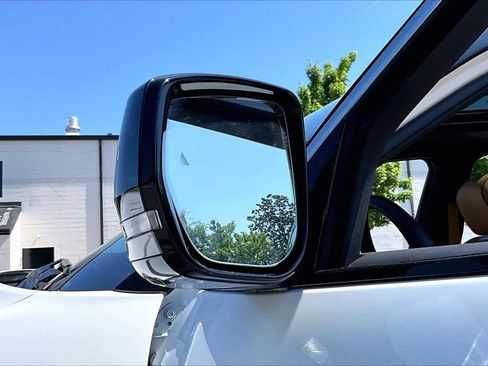 Used 2024 Jeep Grand Cherokee Summit AWD/4WD image 29