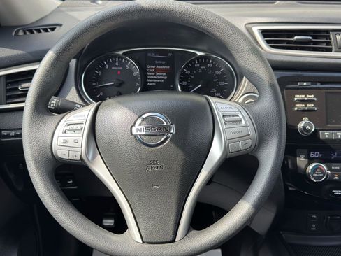 Used 2014 Nissan Rogue SV AWD/4WD image 19