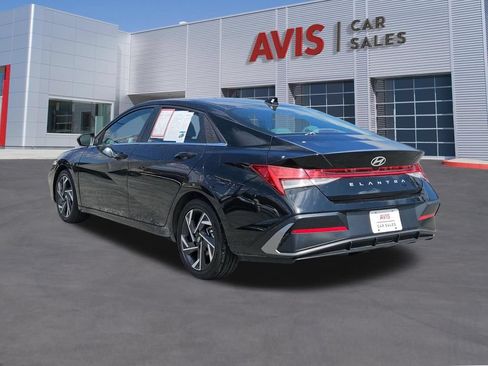 Used 2025 Hyundai Elantra SEL FWD image 9