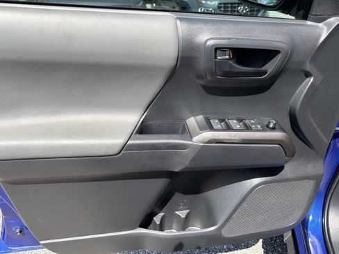 Used 2023 Toyota Tacoma SR5 w/ Technology Package AWD/4WD image 7