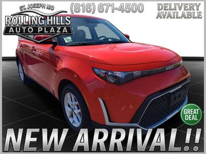 Used 2023 Kia Soul LX w/ LX Technology Package