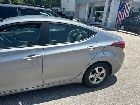 Used 2014 Hyundai Elantra SE FWD image 15