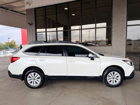 Used 2019 Subaru Outback 2.5i Premium image 36