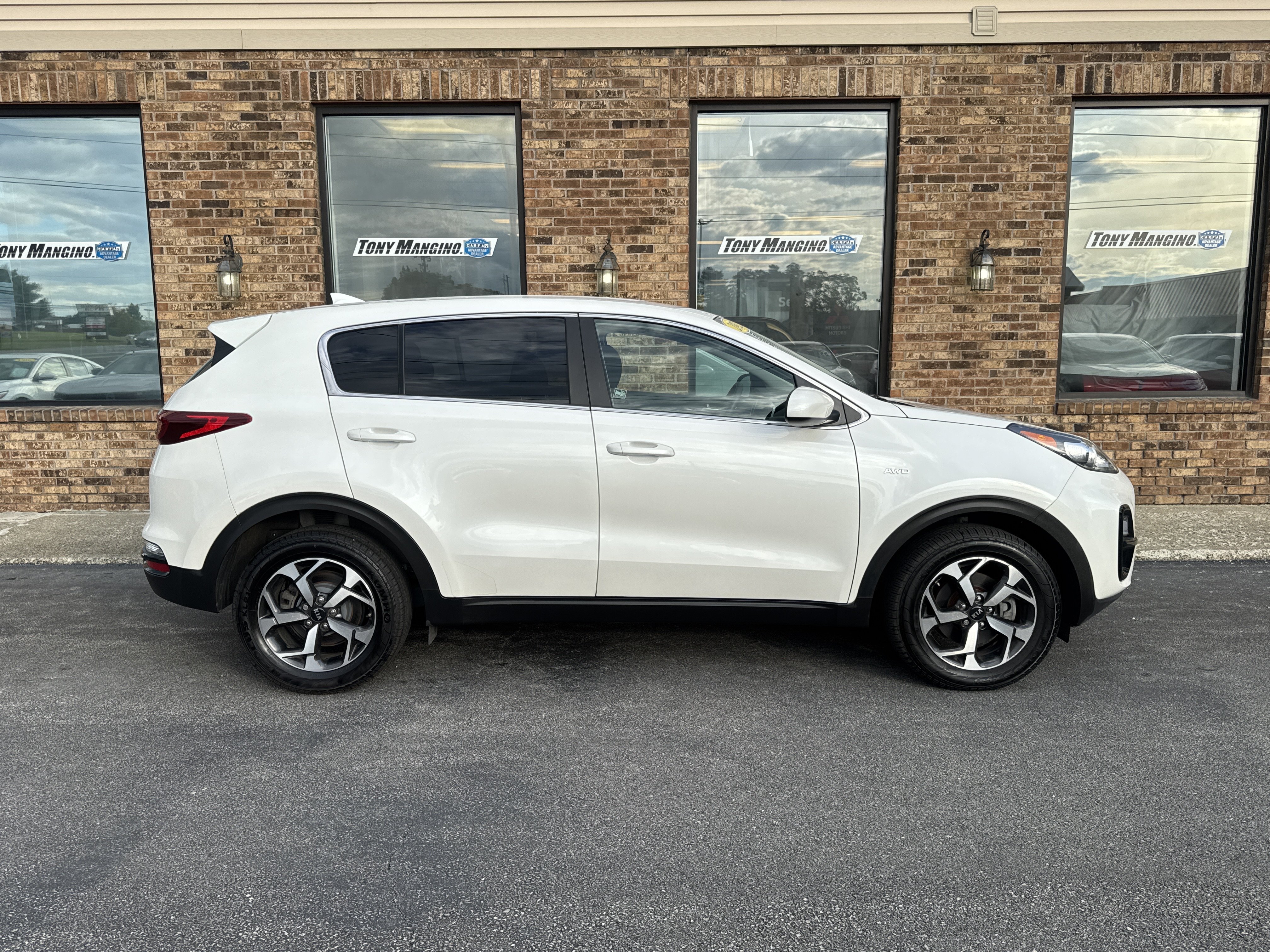 Used 2022 Kia Sportage LX AWD/4WD image 6