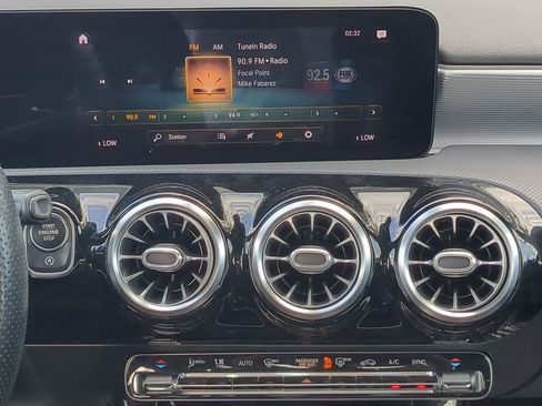 Used 2021 Mercedes-Benz A 220 image 18