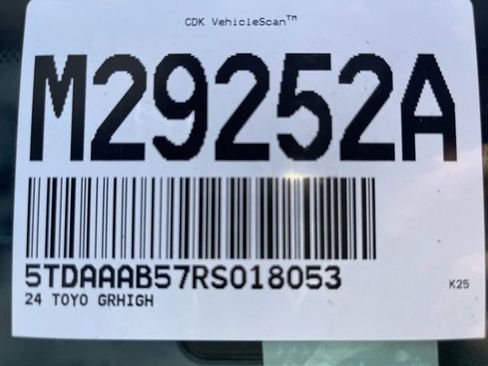 Certified 2024 Toyota Grand Highlander XLE image 14