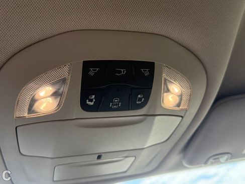Used 2020 Chrysler Voyager Lxi FWD image 22