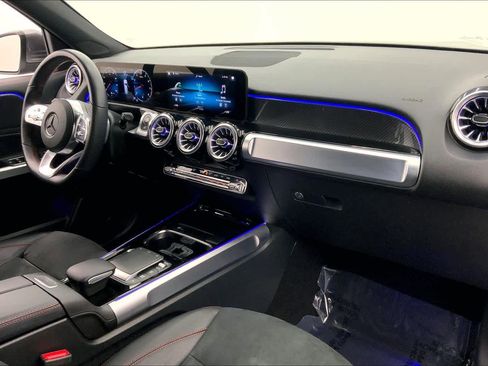 Used 2022 Mercedes-Benz GLB 250 image 10