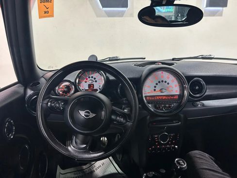 Used 2012 MINI Cooper S image 17