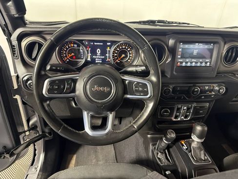Used 2020 Jeep Gladiator Sport w/ Quick Order Package 24S AWD/4WD image 13
