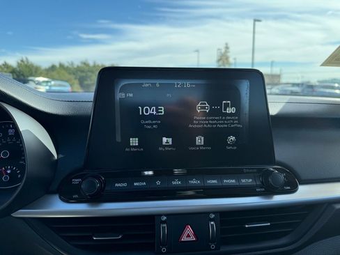 Used 2019 Kia Forte LXS image 17