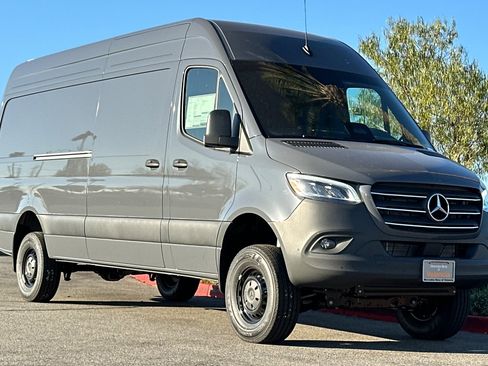 New 2025 Mercedes-Benz Sprinter 2500 image 9