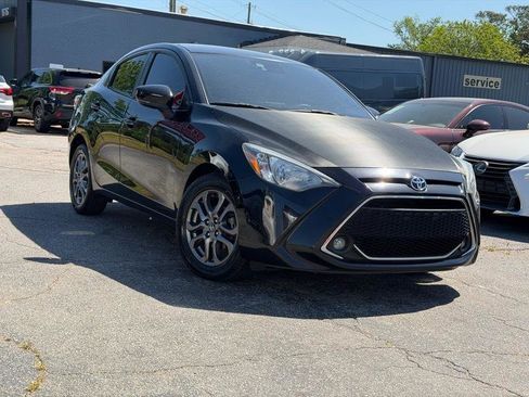 Used 2019 Toyota Yaris LE image 5