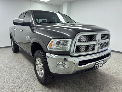 Used 2018 RAM 2500 Laramie image 2