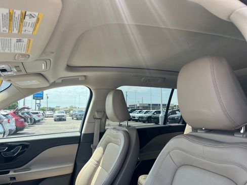 Used 2022 Lincoln Aviator Reserve w/ Equipment Group 201A RWD image 12