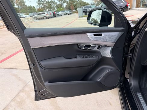 New 2026 Volvo XC90 B6 Ultra w/ Lounge Package image 17