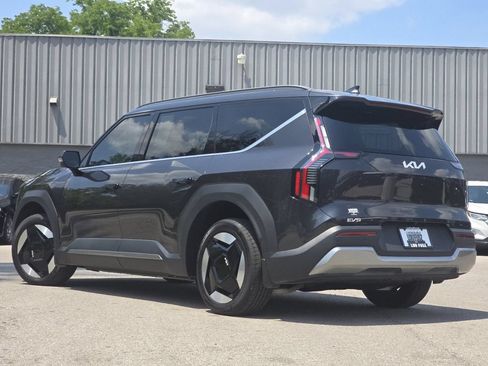 Used 2024 Kia EV9 Wind AWD/4WD image 15