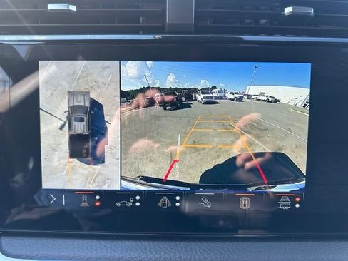 Used 2025 GMC Sierra 2500 Denali w/ Technology Package AWD/4WD image 14