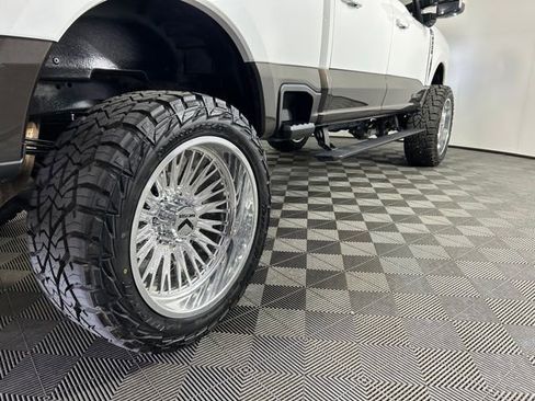 Used 2025 Ford F250 King Ranch AWD/4WD image 6