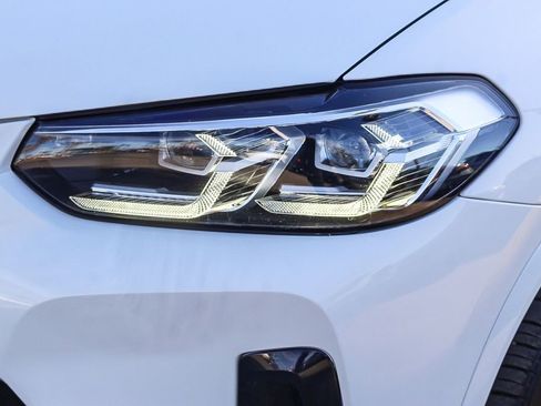 Used 2022 BMW X4 xDrive30i w/ M Sport Package image 8