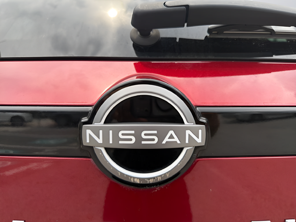 Certified 2024 Nissan Pathfinder SV FWD image 44