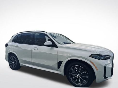 Used 2026 BMW X5 xDrive50e w/ M Sport Package AWD/4WD image 3
